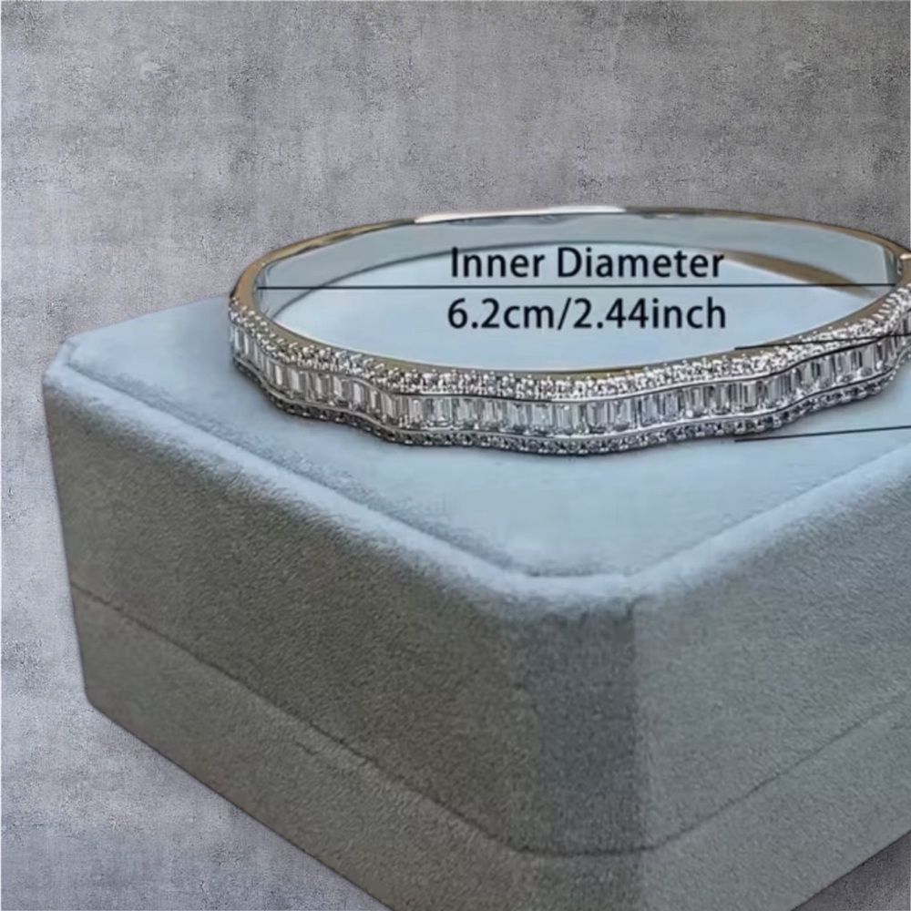 Elegant Silver Bangle Bracelet S925 cuff bracelet - Picture 3 of 5